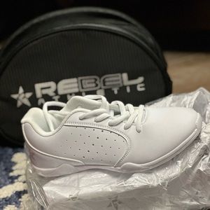 Rebel Rise Cheer Shoes, size 5, NWT